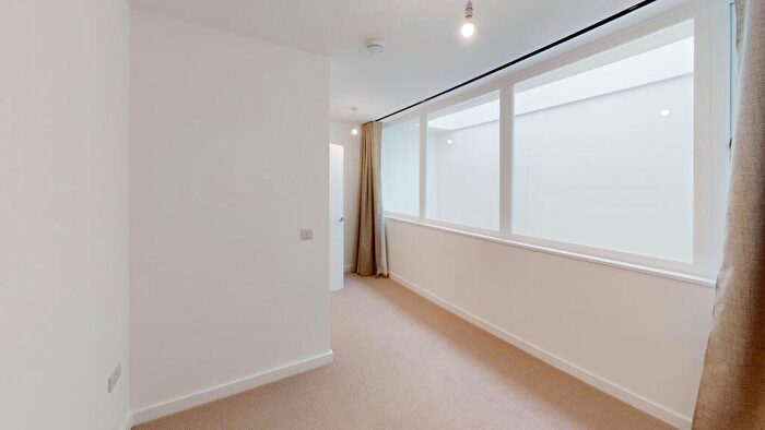 4 Bedroom Town House To Rent In Solar Avenue, Leeds, West Yorkshire, LS9