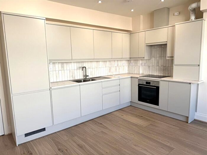 3 Bedroom Flat To Rent In Montpelier Apartments, Montpelier Road, Brighton, BN1