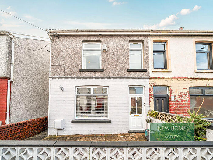 4 Bedroom End Of Terrace House For Sale In Godfrey Avenue Glynneath, Neath, SA11