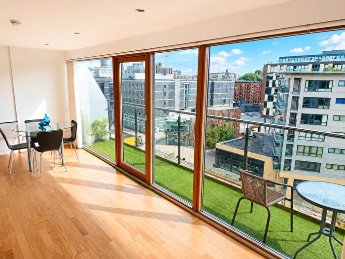 2 Bedroom Apartment For Sale In Chadwick Street, Leeds, LS10
