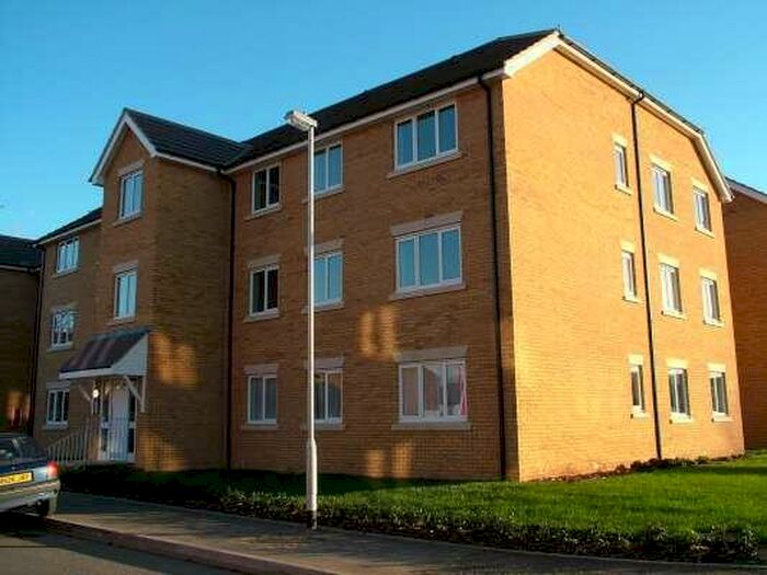 2 Bedroom Flat To Rent In Fellowes Road, Peterborough, Cambridgeshire, PE2