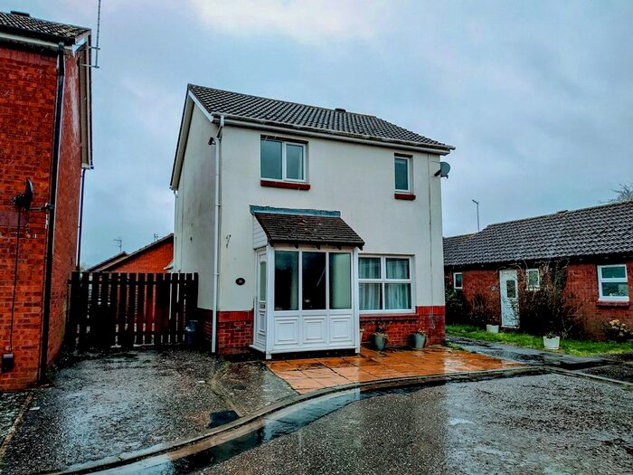 3 Bedroom Detached House To Rent In Middle Pasture, Werrington, Peterborough, PE4