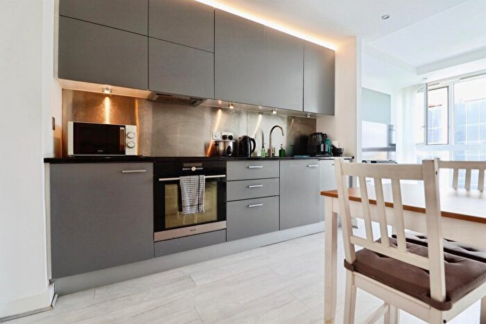 1 Bedroom Flat To Rent In Admiral House, CF24