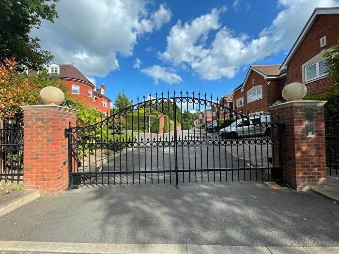 1 Bedroom Flat To Rent In Valency Drive, Northwood, HA6