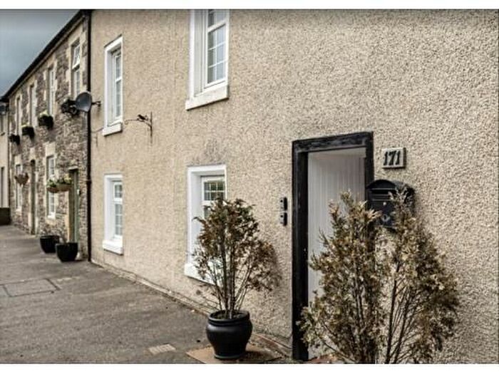 1 Bedroom Flat To Rent In Riverside Road, Kirkfieldbank, ML11