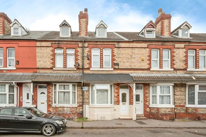 3 Bedroom Terraced House For Sale In Elmfield Road, Doncaster, South Yorkshire, DN1