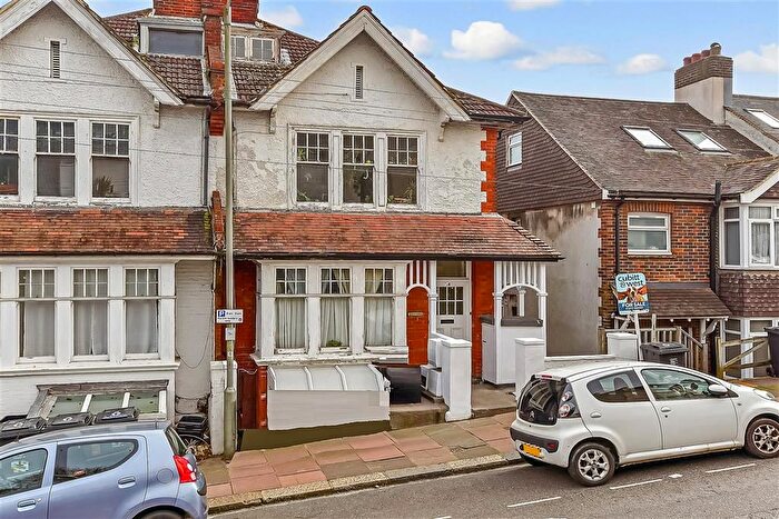 1 Bedroom Flat For Sale In Millers Road, Brighton, East Sussex, BN1