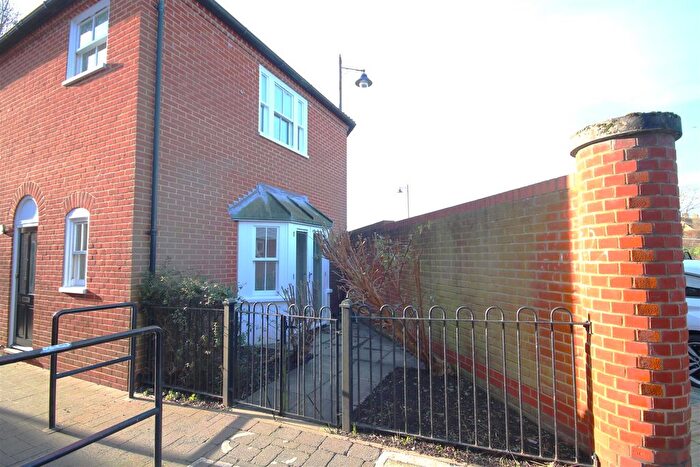3 Bedroom Property To Rent In Station Road West, Canterbury, CT2