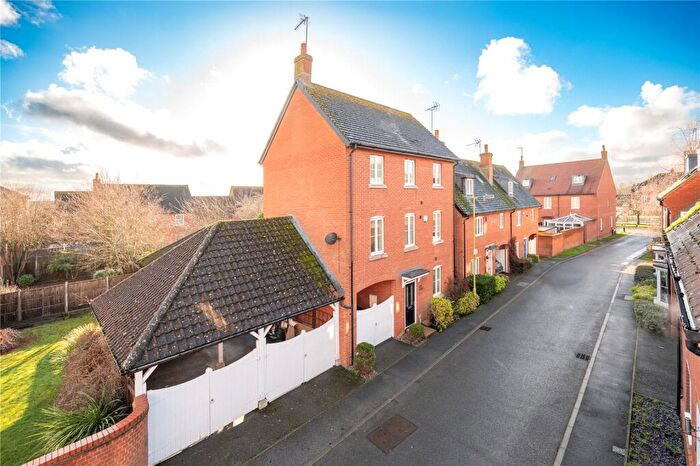 4 Bedroom Detached House For Sale In Devon Mead, Hatfield, Hertfordshire, AL10