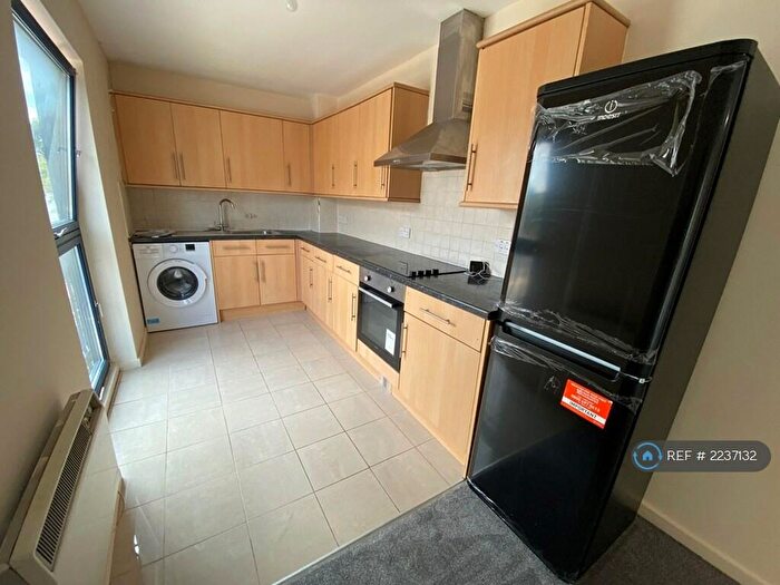 2 Bedroom Flat To Rent In Victoria Way, London, SE7