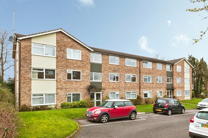 2 Bedroom Flat For Sale In Sharrow Close, Haywards Heath, RH16
