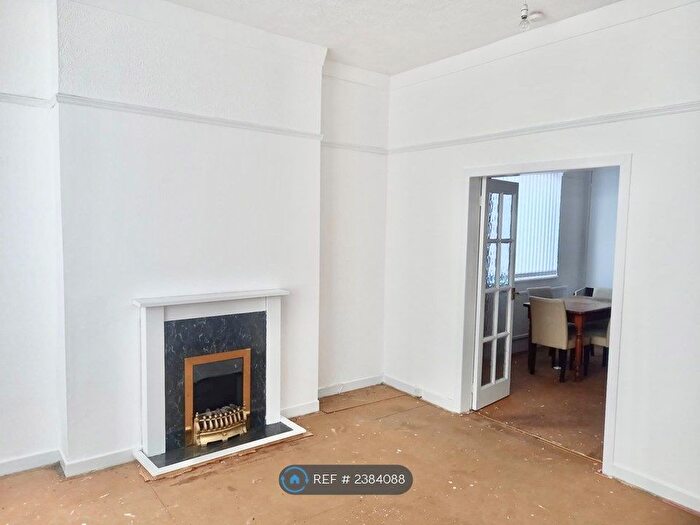 1 Bedroom Flat To Rent In Park Road North, Birkenhead, CH41
