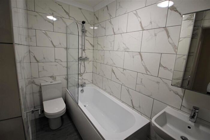 5 Bedroom Apartment To Rent In Belle Vue Road, Hyde Park, Leeds, LS3