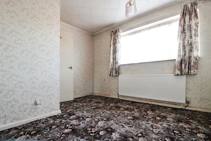 3 Bedroom End Of Terrace House For Sale In Ashburton Avenue, Llanrumney, Cardiff, CF3