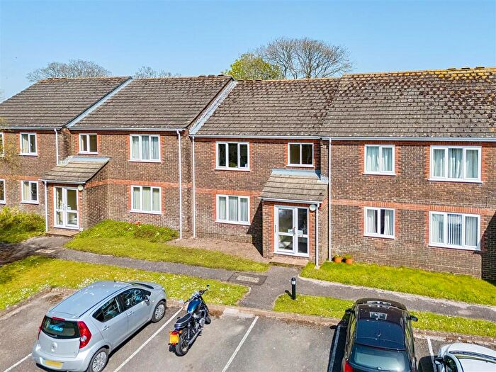 1 Bedroom Apartment For Sale In Church Acre, Fordington, Dorchester, DT1