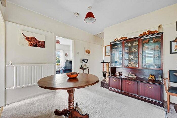 2 Bedroom Detached Bungalow For Sale In Edale, Hope Valley, S33
