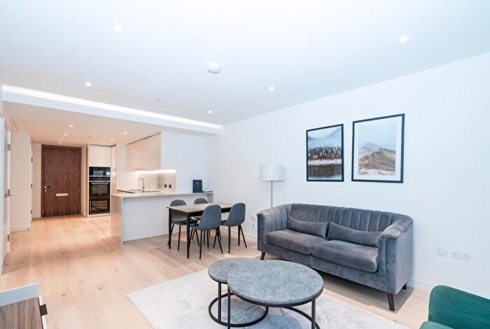 1 Bedroom Apartment To Rent In Apartment, Hampton Tower, Marsh Wall, London, E14