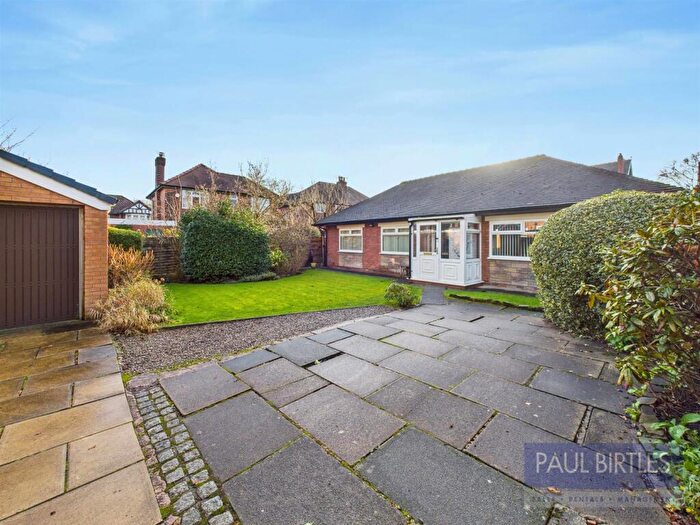 3 Bedroom Detached Bungalow For Sale In Sylvan Avenue, Urmston, Trafford, M41