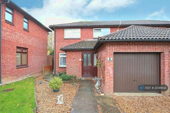 3 Bedroom Semi-Detached House To Rent In Brindlebrook, Milton Keynes, MK8