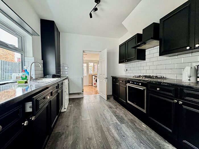 3 Bedroom Semi-Detached House To Rent In Rossindel Road, Hounslow, TW3