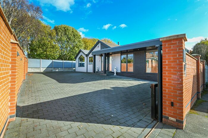 3 Bedroom Bungalow To Rent In Overstrand Close, NG5