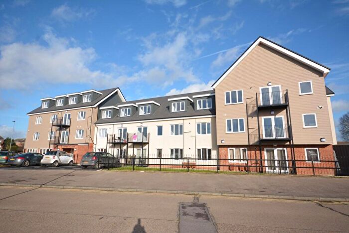 2 Bedroom Flat To Rent In Defoe Parade, Chadwell St Mary, RM16