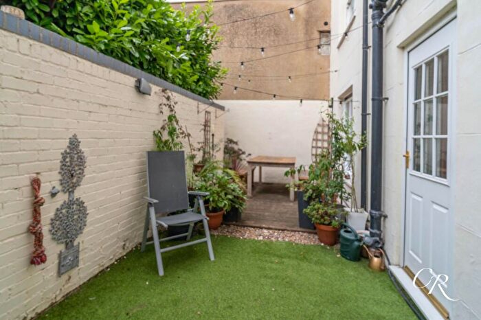 1 Bedroom Flat For Sale In Grosvenor Street, Cheltenham Town Centre, GL52