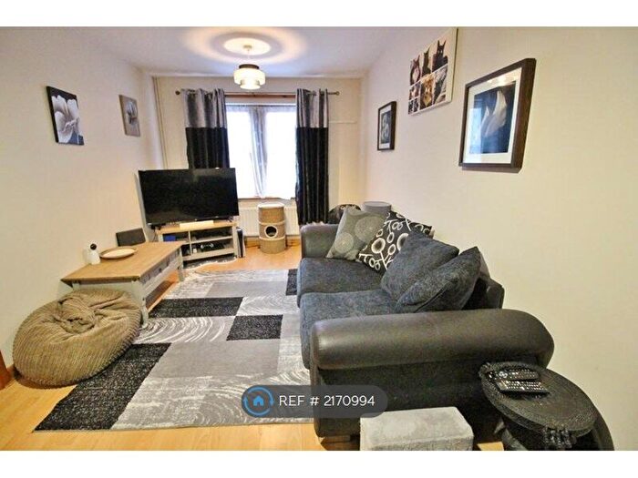 2 Bedroom Flat To Rent In Raedwald Court, Peterborough, PE1