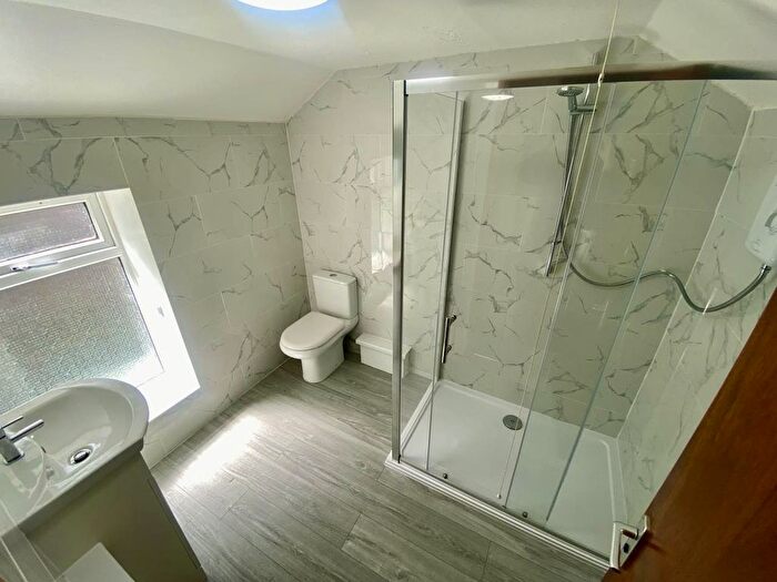3 Bedroom Property To Rent In Vincent Street, Sandfields, Swansea, SA1