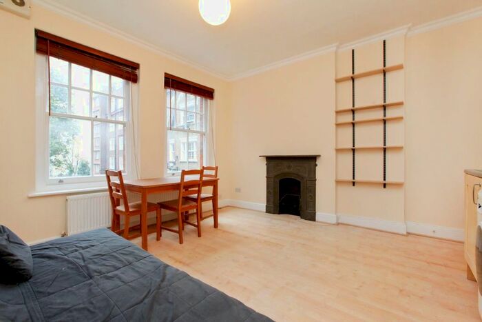 2 Bedroom Flat To Rent In New North Street, Bloomsbury, WC1N
