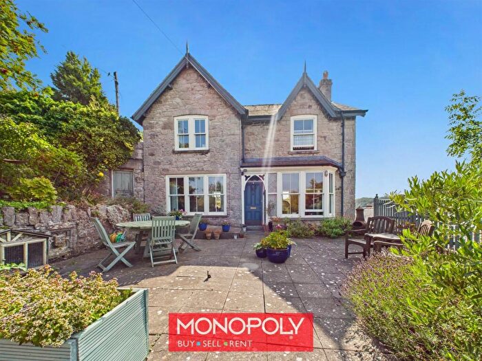 3 Bedroom House For Sale In Tan Y Gwalia, Denbigh, LL16