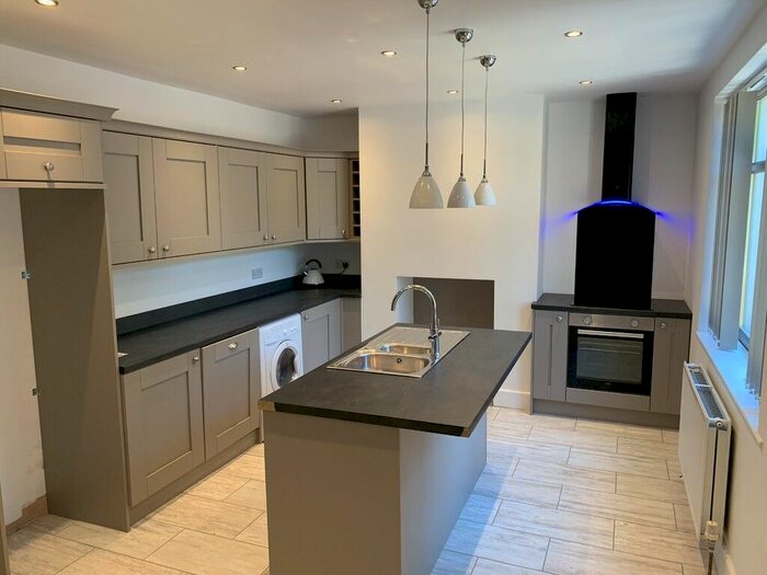 3 Bedroom Town House To Rent In The Orchard, Ossett, WF5