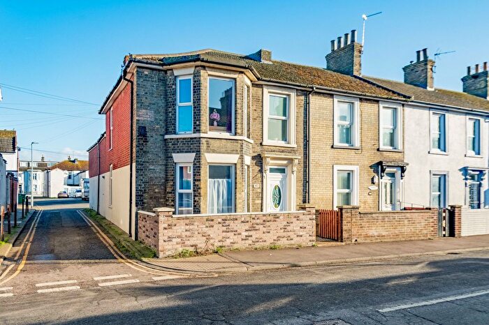 6 Bedroom End Terrace House For Sale In Nelson Road North, Great Yarmouth, NR30