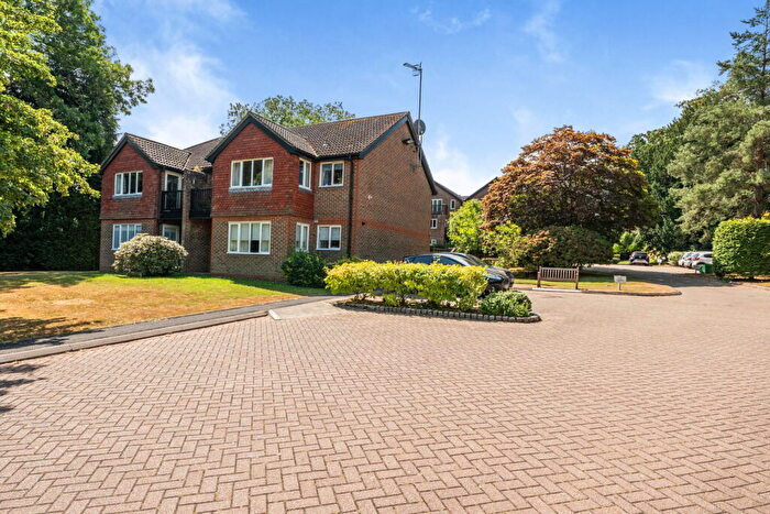 1 Bedroom Retirement Property For Sale In Oakwood Park, Hartfield Road, Forest Row, RH18
