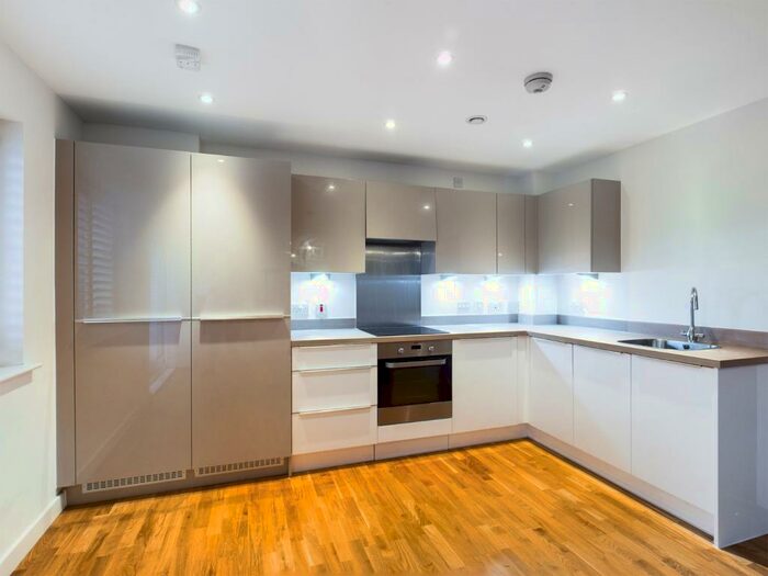 2 Bedroom Apartment To Rent In Chertsey, Surrey, KT16