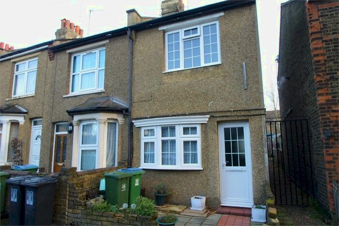 2 Bedroom End Of Terrace House To Rent In Elfrida Road, Watford, WD18