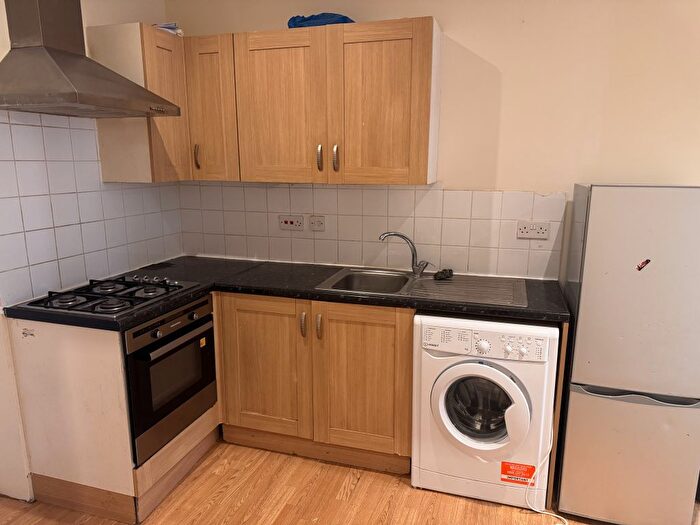 1 Bedroom Flat To Rent In Brighton Rd, South Croydon, CR2