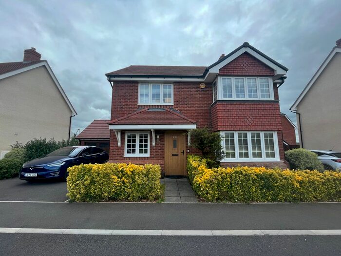 4 Bedroom Property To Rent In Mildenhall Road, Sherborne, DT9