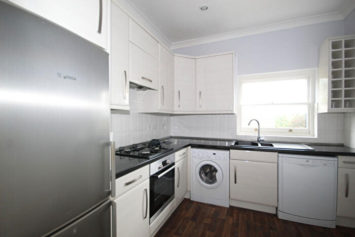 3 Bedroom Flat To Rent In London Road, Harrow, Middlesex, HA1