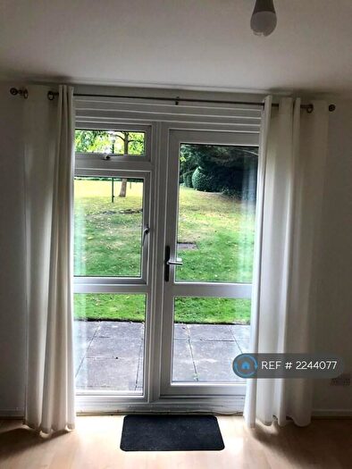 1 Bedroom Flat To Rent In Maresfield, Croydon, CR0