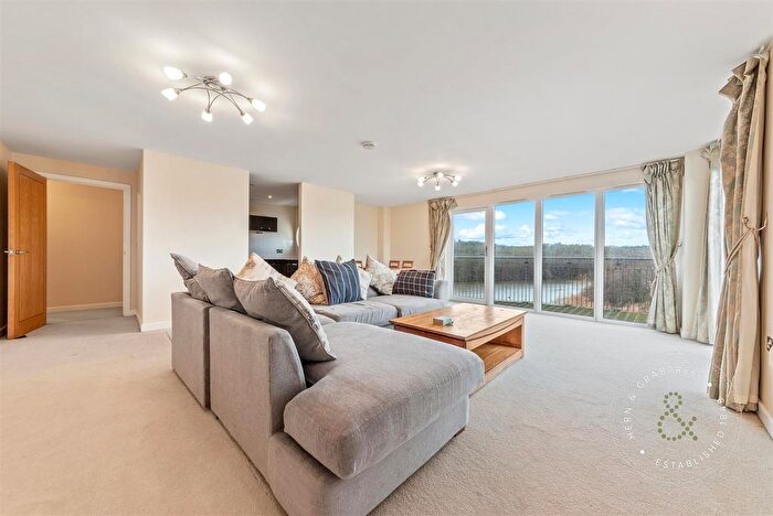 3 Bedroom Flat To Rent In Watkiss Way, Cardiff, CF11