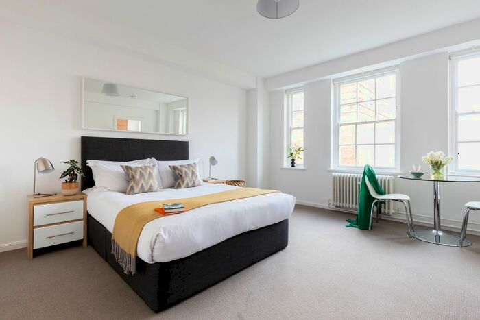 Studio To Rent In Dolphin Square, London, SW1V