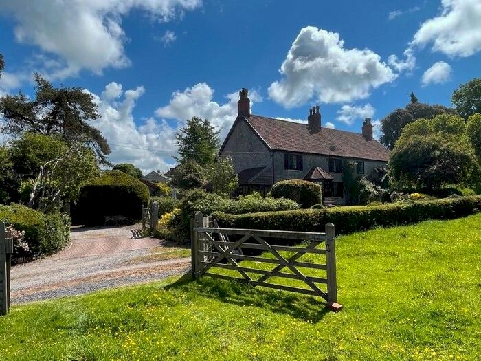 4 Bedroom Cottage For Sale In Barton Road, Winscombe, North Somerset., BS25