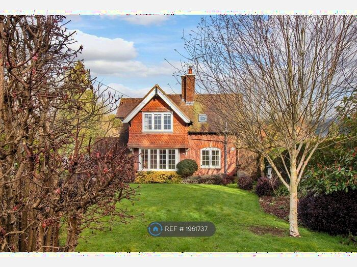 3 Bedroom Semi-Detached House To Rent In Little Trodgers Lane, Mayfield, TN20