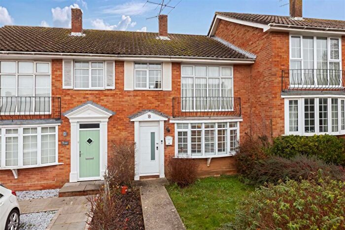 3 Bedroom Terraced House For Sale In Hurston Close, Worthing, BN14