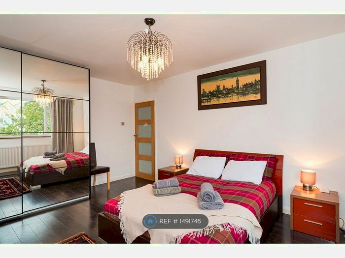 3 Bedroom Flat To Rent In Park Road High Barnet, High Barnet, Barnet, EN5