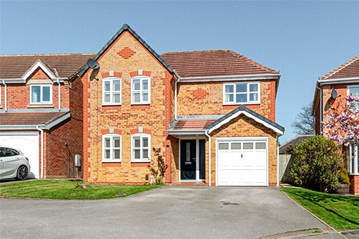 4 Bedroom Detached House For Sale In St. Thomas Gardens, Bradley, Huddersfield, West Yorkshire, HD2