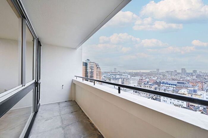 2 Bedroom Flat To Rent In Luxborough Street, Marylebone, London, W1U