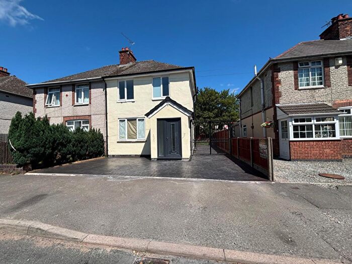 3 Bedroom Semi-Detached House For Sale In West Street, Earl Shilton, LE9