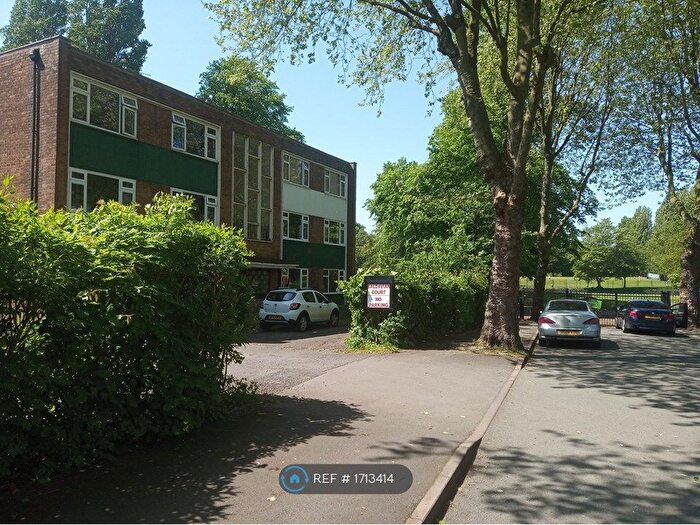 2 Bedroom Flat To Rent In Saldavian Court, Walsall, WS2